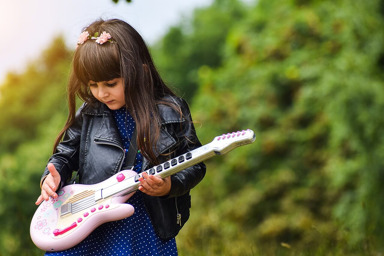 helt bestemt Valg læser Elguitar Til Børn - Top 5 (2021) - Det bedste til dit Barn - GuitaristGuiden
